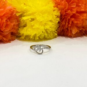 92.5 Silver LeafyHeart finger ring (size )