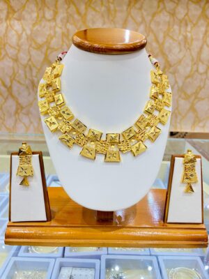 Stylish Multi Box Necklace