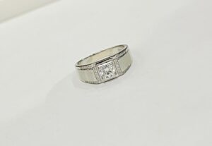 92.5 Silver Zeus Gents finger ring (size 24)