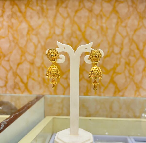 Hexa Box medium Jhumka