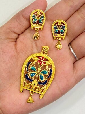 Kulo Shape Minakari Butterfly Pendant and Earrings (Without Chain)
