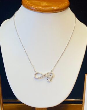 92.5 Pure Silver Stylish Infinity Pendant With Chain