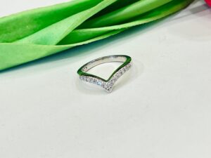 92.5 Silver Stylish V Shape Finger Ring (Size-9)