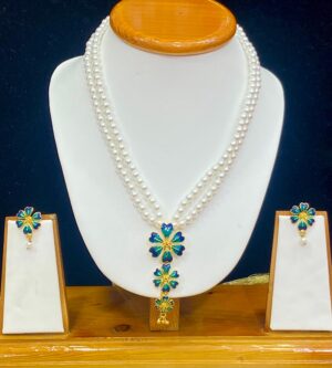 Shiuli Flower Minekari Pendant With Ear Top