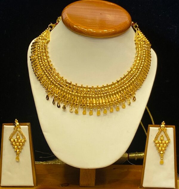 WhatsApp Image 2025-11-05 at 1.29.53 PM Beautiful box Shape Drop Design Necklace