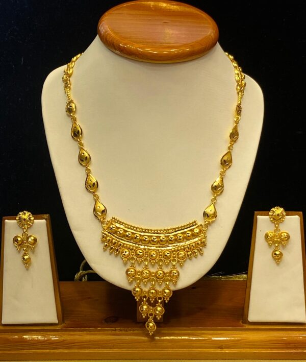 Drop Desgin Round Shape Necklace