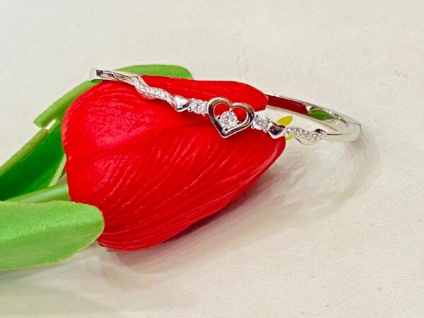 WhatsApp Image 2025-11-22 at 3.19.22 PM 92.5 Pure Silver Stone Heart Shape Bracelet (CN 11/170)