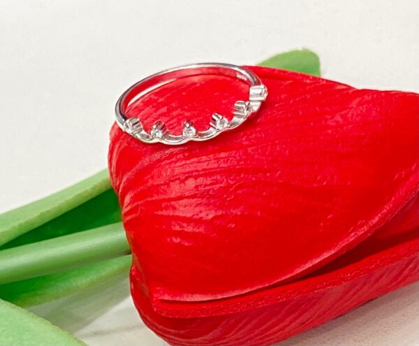 WhatsApp Image 2025-11-22 at 6.20.34 PM 92.5 Silver Small Crown Shape Floral Finger Ring