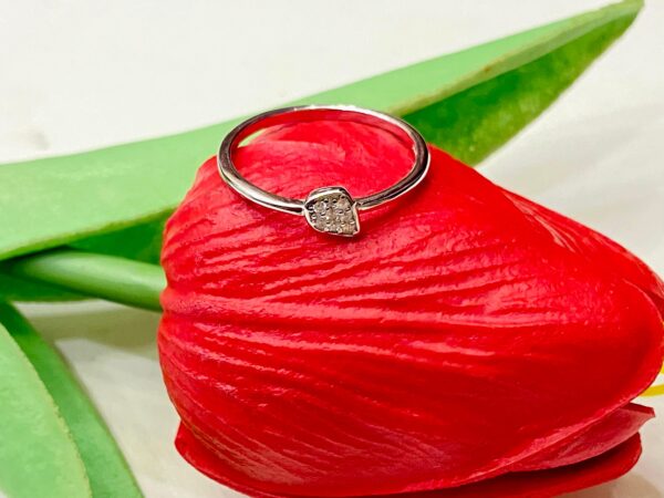 92.5 Silver Leaf Style Finger Ring (Size-14)