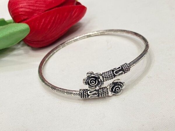 92.5 Pure Silver Rose Design Twist Bracelet (CN 10/170)