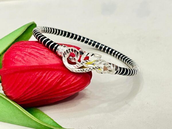 92.5 Pure Silver Beautiful Kolka Design Leaf Noya