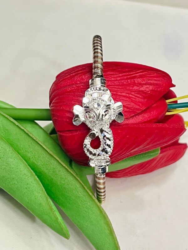 92.5 Pure Silver Beautiful Ganesh Design 3 Dhatu Noya (CN 9)