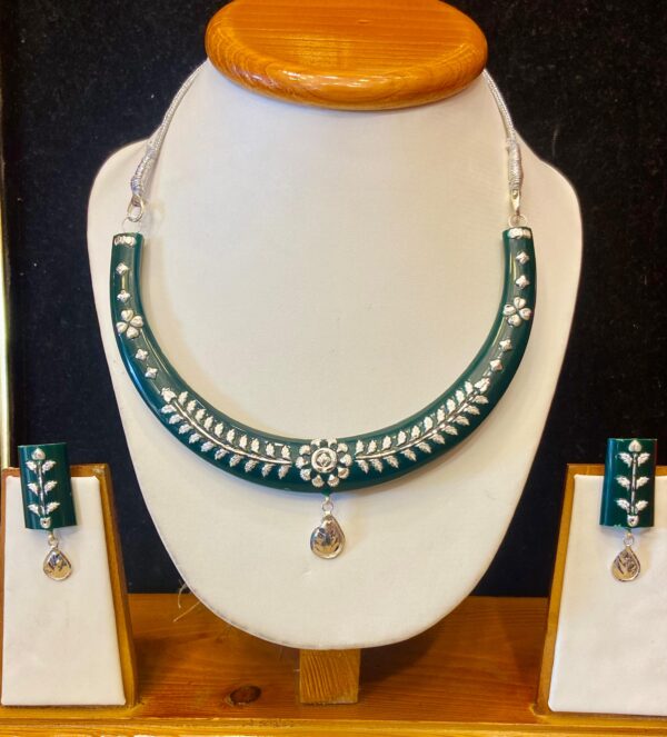 99.5 Pure Flower Petallica Silver Pola Necklace Set (Bottle Green)