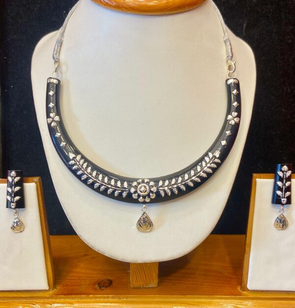 99.5 Pure Flower Petallica Silver Pola Necklace Set (Black)