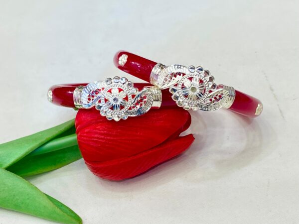 WhatsApp-Image-2025-12-18-at-2.02.48-PM-600x450 92.5 Pure Silver Beautiful Kolka Floral Design Bracelet Pola (Pair)