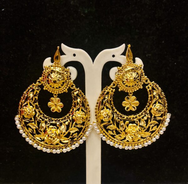 WhatsApp Image 2025-12-19 at 3.02.51 PM Flower Design Sabeki Kanbali