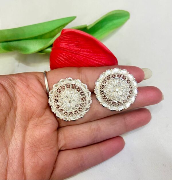 WhatsApp Image 2026-01-12 at 1.31.57 PM 92.5 Pure Silver Beautyful Floral Pasha (CN 7-52)