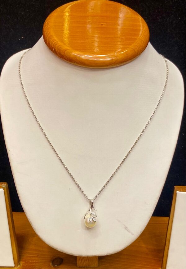 92.5 Pure Silver Pearl Design Stone Pendant (With Out Chain)