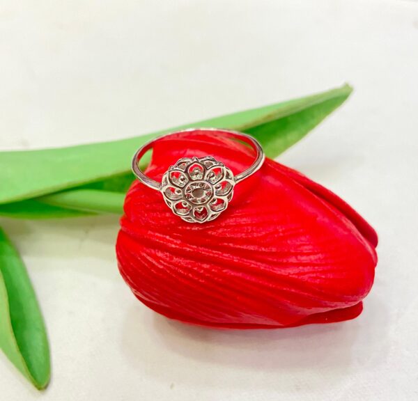 92.5 Silver Beautyful Flower Design Finger Ring