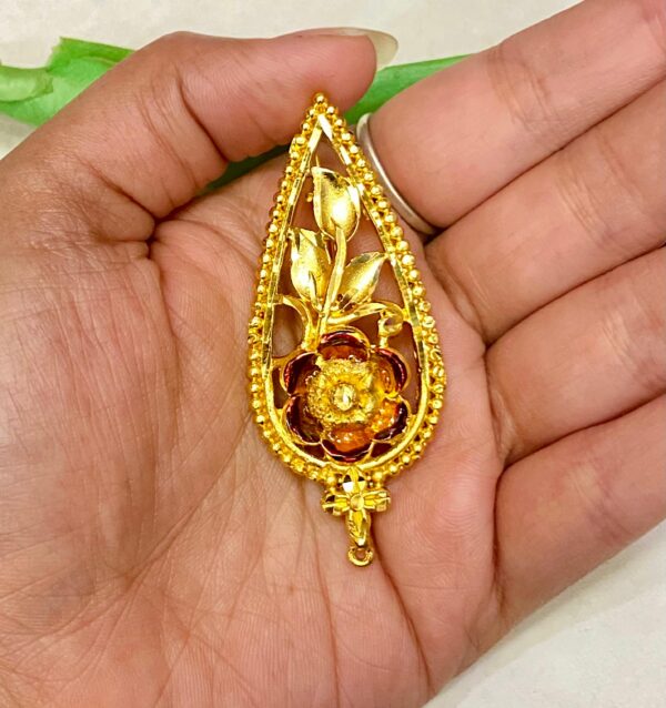 Drop Shape Flower Broach
