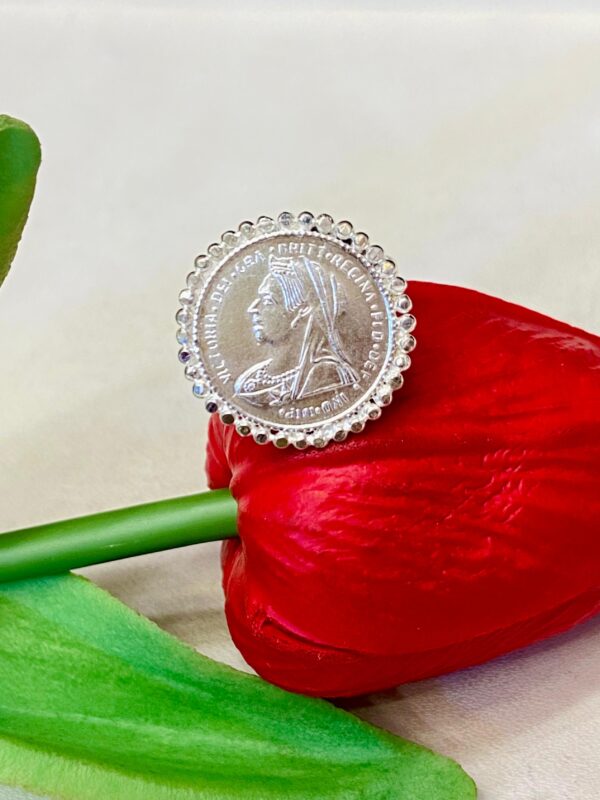 92.5 Silver Beautyful Gini Design Finger Ring (CN 5-5)