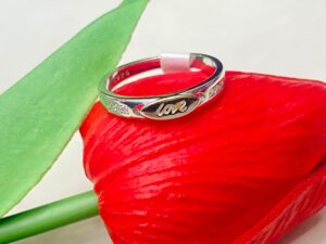 92.5 Pure Silver Love Design Finger Ring