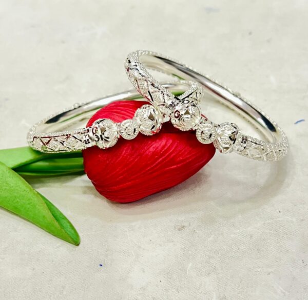 92.5 Pure Silver Round Shape Khilen Monipuri Bala (CN 36-04)