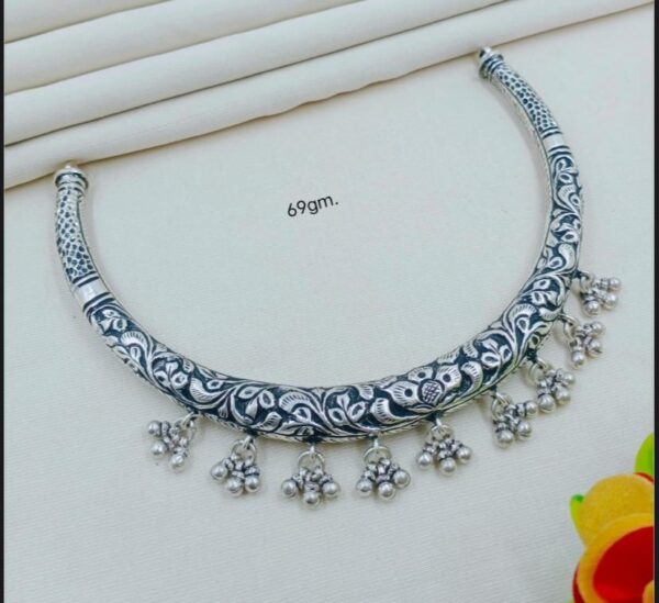 WhatsApp Image 2026-06-01 at 6.12.44 PM 92.5 Pure Silver Oxidize Floral Leaf Design Hasuli (CN 69)