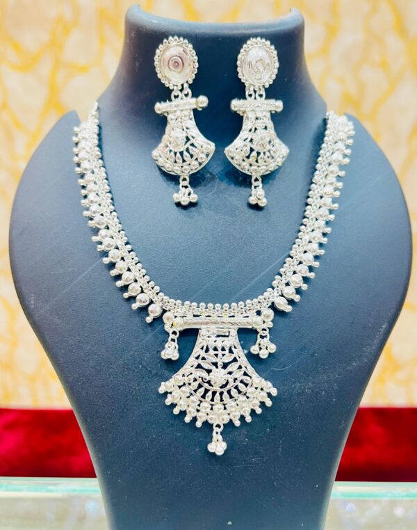 92.5 Pure Silver Kolka Design Necklace With Earrings