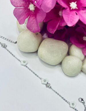 92.5 Pure Silver White Flower Design Chain Bracelet