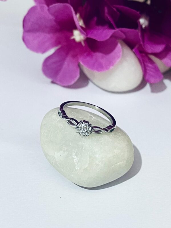 92.5 Pure Silver Premium Finger Ring (Size-15)