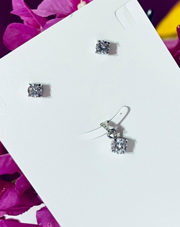 92.5 Pure Silver Premium AD Stone Pendant With Eartops (Without Chain)