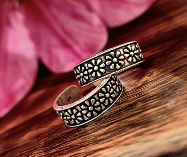 WhatsApp Image 2026-08-10 at 5.46.50 PM 92.5 Pure Silver Oxidize Floral Toe Ring (Pair)
