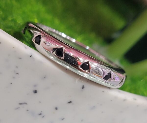 92.5 Pure Silver Premium Band Heart Shape Finger Ring (Size-16)