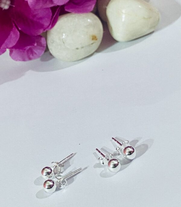 WhatsApp Image 2026-08-25 at 8.43.48 PM (2) 92.5 Pure Silver Premium Big Dal Tops