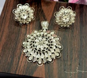 92.5 Pure Silver Flower Kolka Design Pendant With Eartops